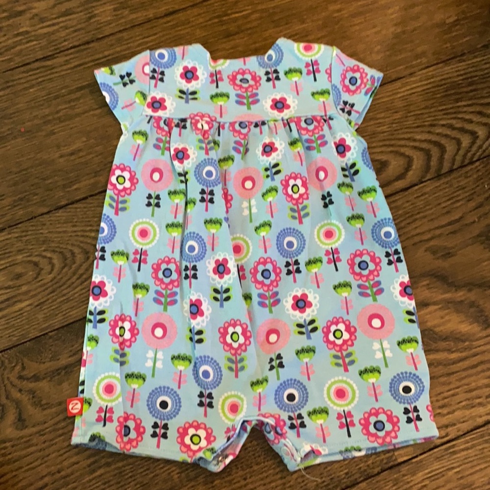Romper - Picture 3 of 4